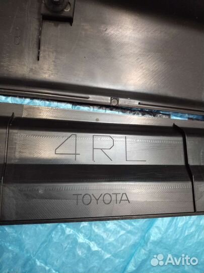 Молдинг задней двери Rav 40 левый 2013-2015