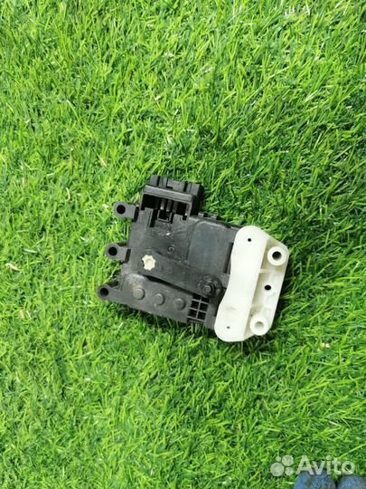 Моторчик заслонки отопителя Mazda 6 (GG) I