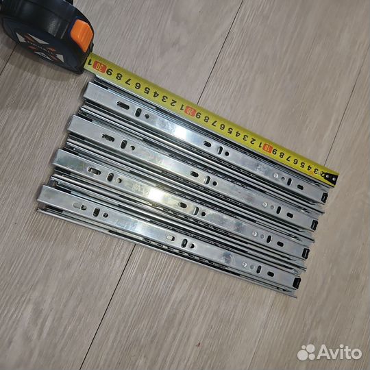 Направляющие для выдвижных ящиков