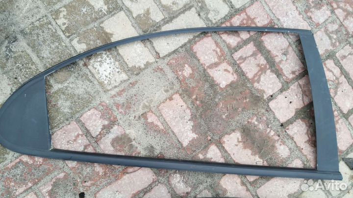 Уплотнитель chrysler 300m крайслер 300м зад прав