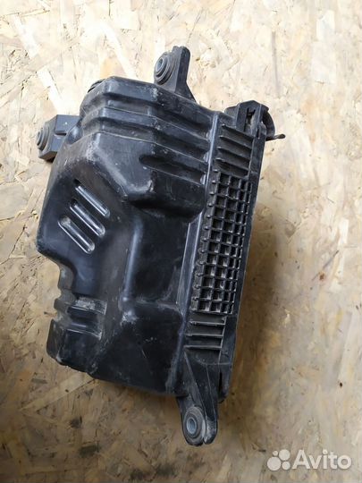 Корпус воздушного фильтра hyundai solaris (2010)