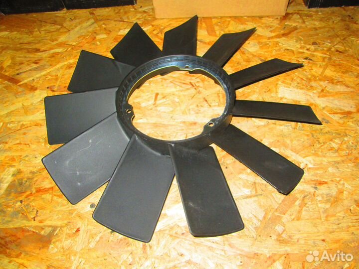Крыльчатка вискомуфты вентилятора 1712058 BMW