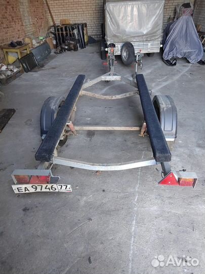 Лодочный прицеп