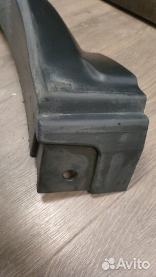 Расширитель арки крыла задний правый Land Rover