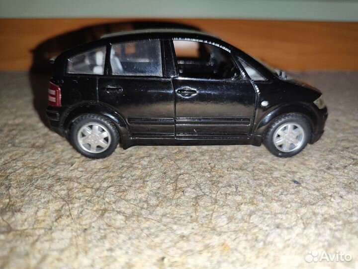 Модель Audi A2 от Kinsmart