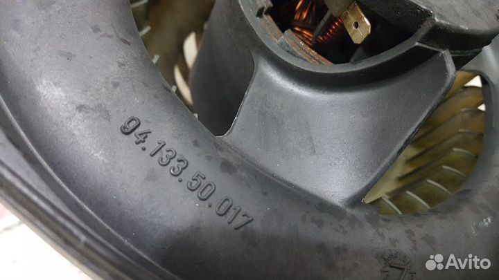 Мотор печки на Mercedes-Benz W126