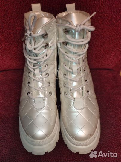 Кроссовки женские новые
