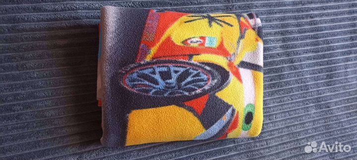 Продам два пледа 