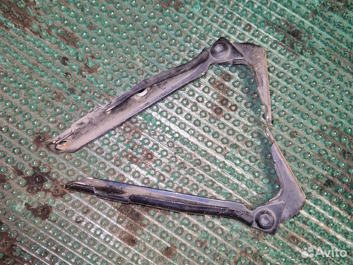 Петля капота Audi A6 C5