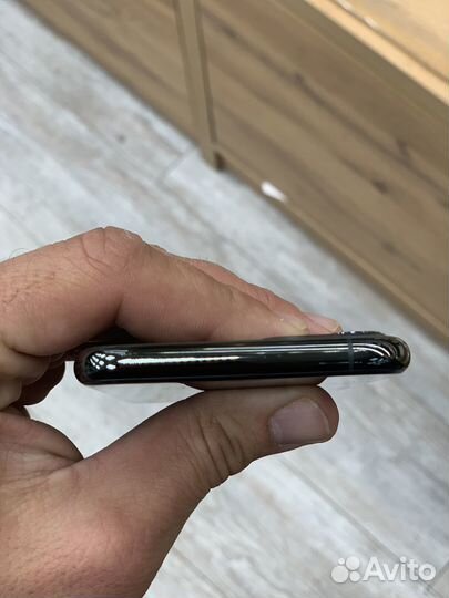 iPhone 11 Pro, 64 ГБ