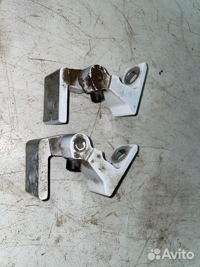 Петля двери Volkswagen Polo cедан cwva 2016