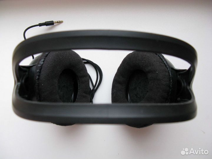 Буржуйские проводные наушники