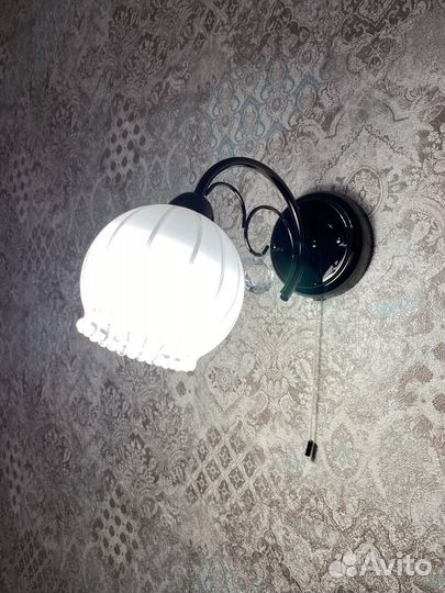 Люстра потолочная и бра