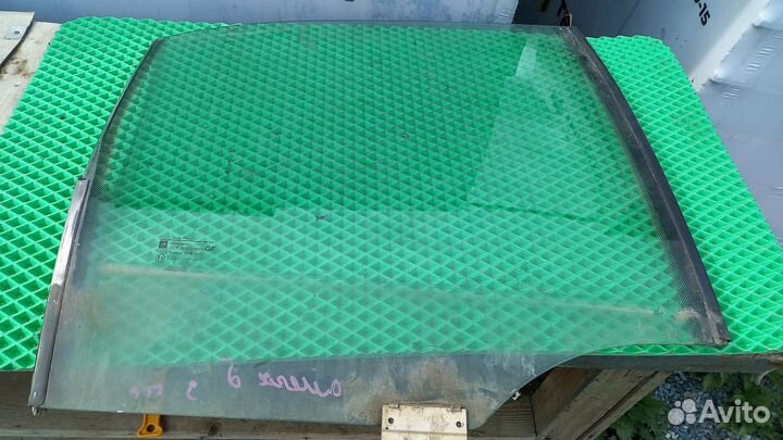 Стекло заднее правое Opel Omega B