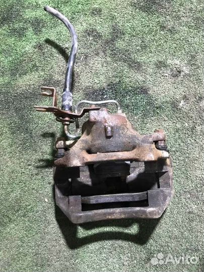 Суппорт передний правый Volkswagen Passat B5 ADR