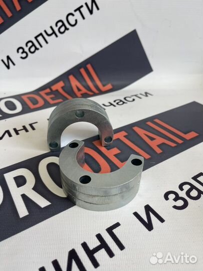 Проставки шаровых опор 30мм на Ниву