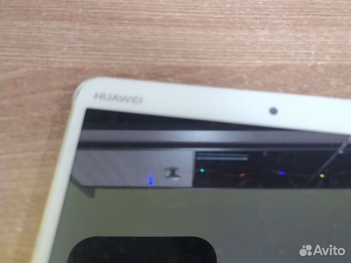 Планшет и телефон