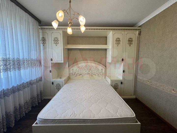 3-к. квартира, 82 м², 10/11 эт.