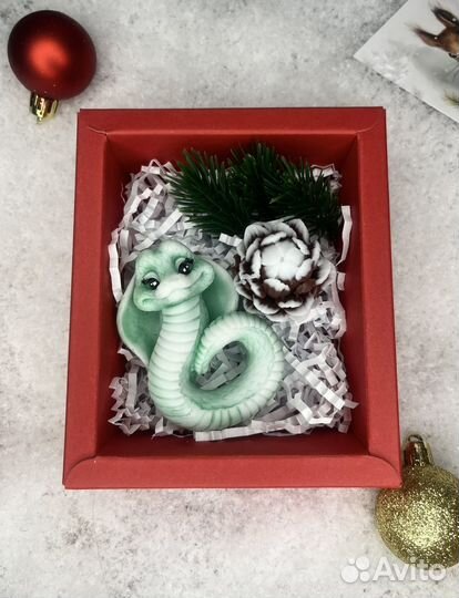 Новогодние подарки из мыла в ярких коробочках