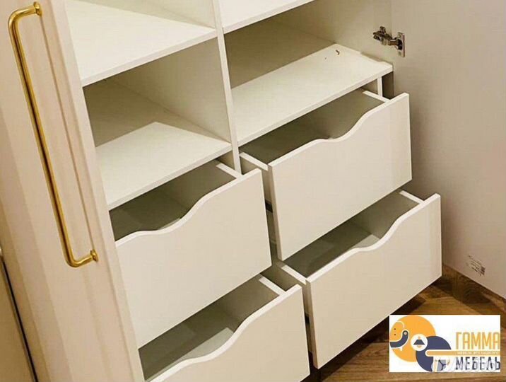 Шкаф распашной