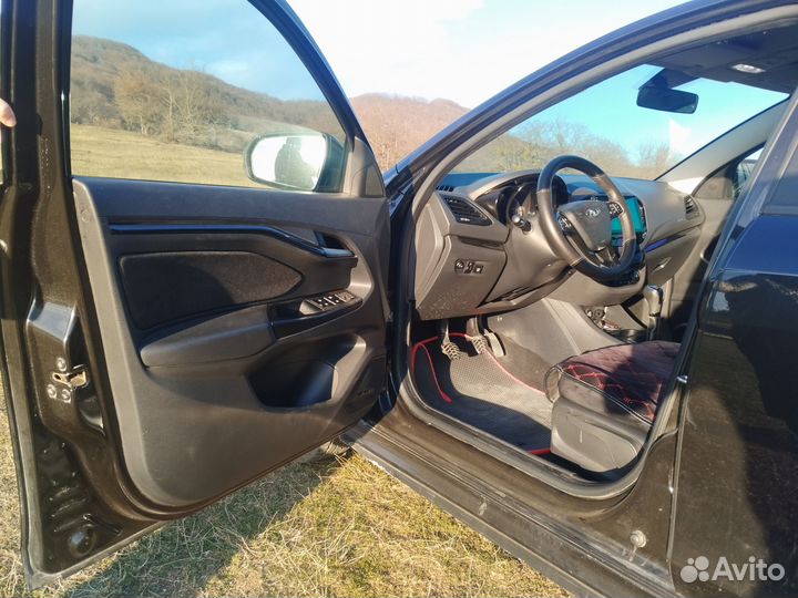 LADA Vesta 1.8 МТ, 2017, 100 000 км
