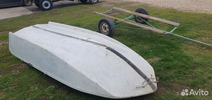 Стеклопластиковая лодка
