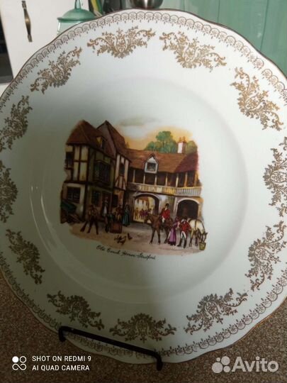 Коллекционная тарелка Англия костяной фарфор
