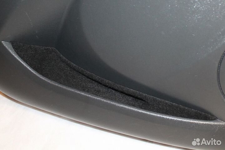 Ворсовая обивка карманов дверей Гранта, Датсун