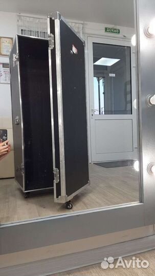 Большой кейс, чемодан на колестках