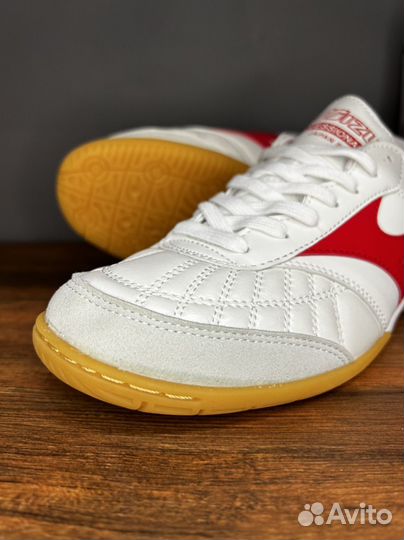 Футзалки mizuno