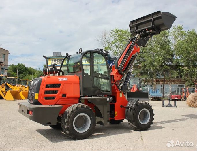 Телескопический погрузчик Redstar TL2500, 2022