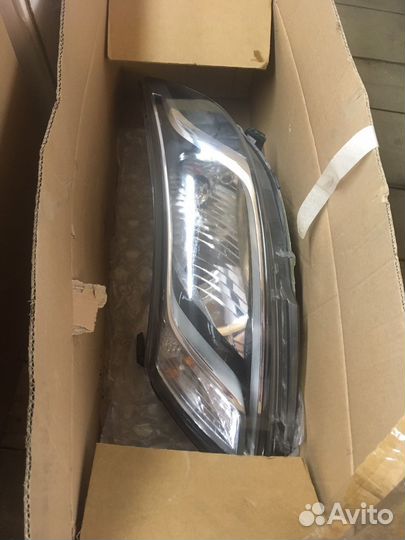 Фары передние kia rio 3 как новые