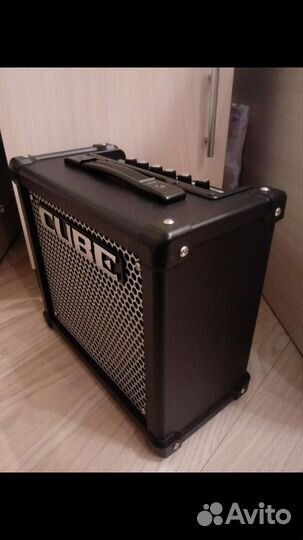 Гитарный комбоусилитель
