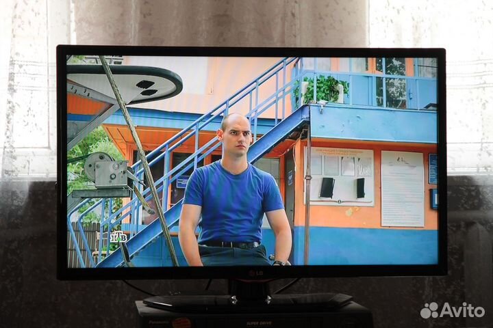Телевизор LG. Full HD 1920p. DVB-T2. 32