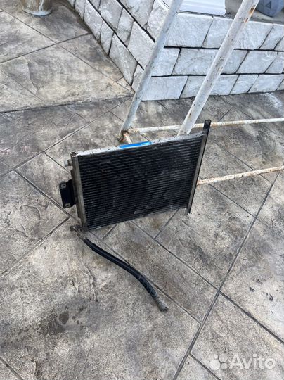 Радиатор кондиционера Land Rover Defender
