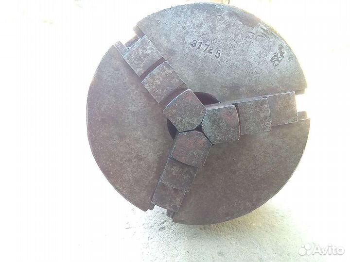 Токарный инструмент