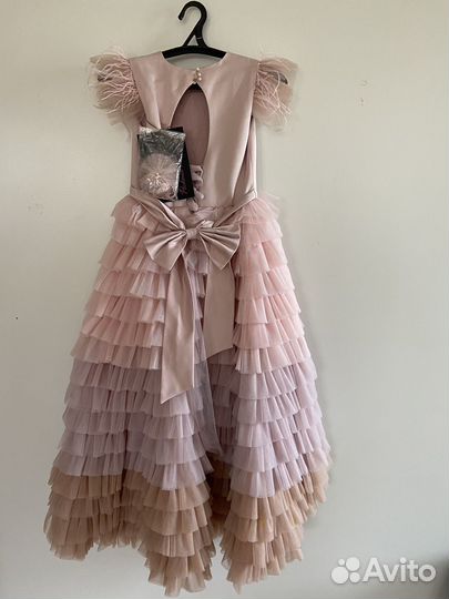 Платье для девочки праздничное 140 146