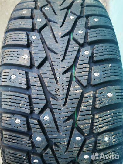 Новые зимние колеса R 17 215/55 Nokian Tyres