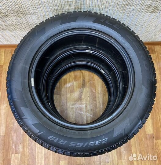 Pirelli Ice Zero 235/65 R19