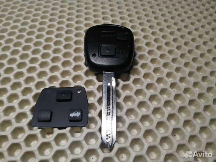 89071-0D03 Toyota чип ключ 2 кнопки