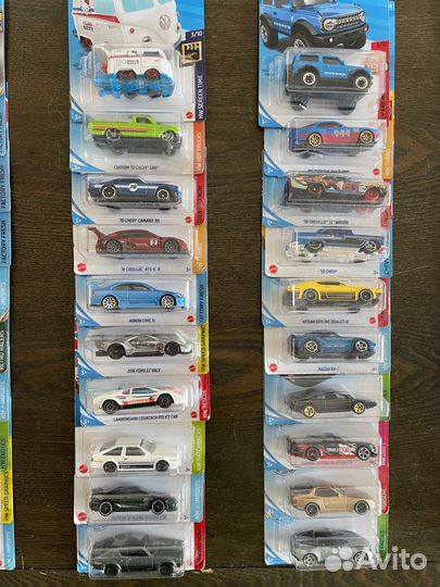Hot Wheels машинки новые, лот 65 шт