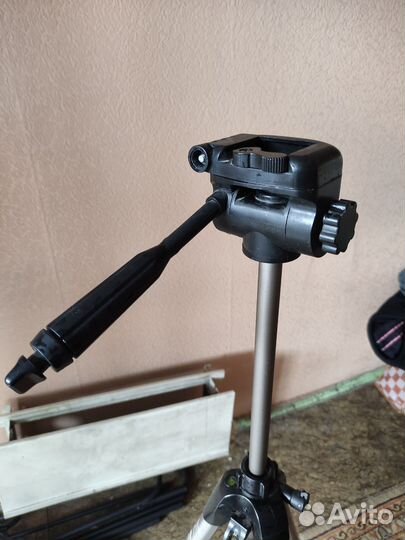 Штатив для фотоаппарата