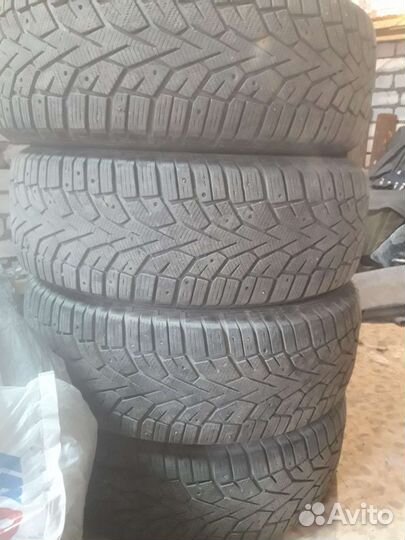 Gislaved Nord Frost II 235/65 R17