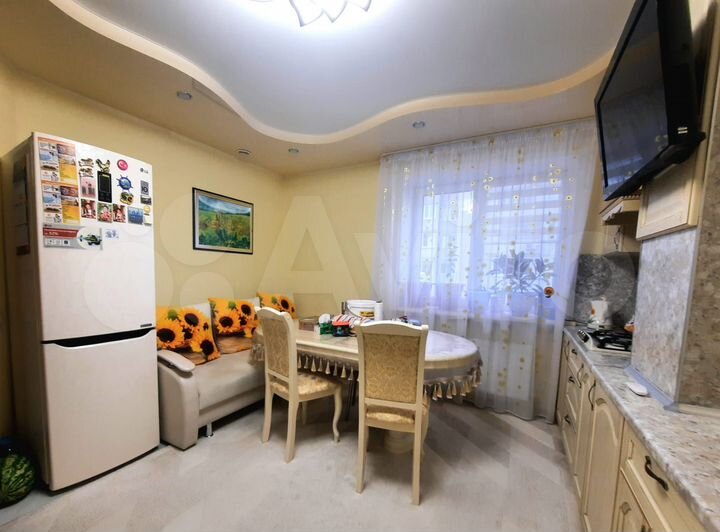 3-к. квартира, 77 м², 2/9 эт.