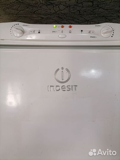 Холодильник indesit б/у