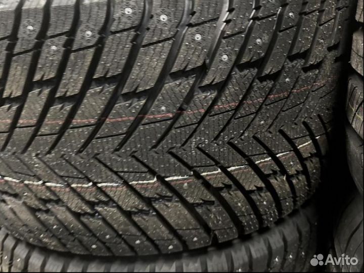 Zmax Winternova Stud II 315/35 R22 111T