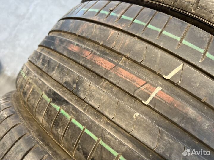 Pirelli P Zero PZ4 275/40 R21 и 315/35 R21