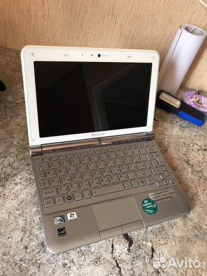 Нетбук toshiba