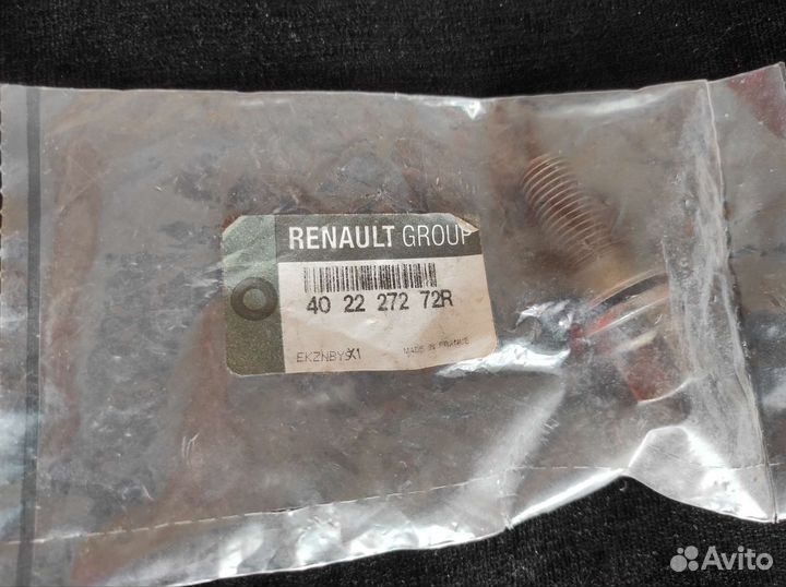Колесный болт Renault