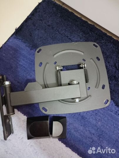 Кронштейн для телевизора поворотный